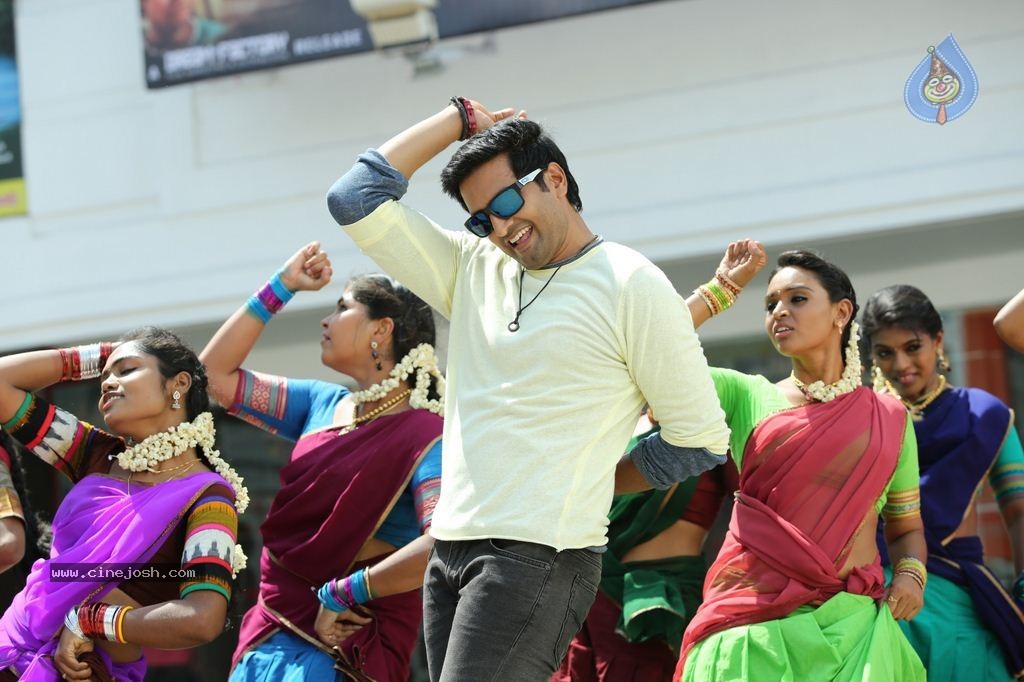 Santhanam's Inimey Ippadithaan Tamil Movie Stills - 2 / 30 photos