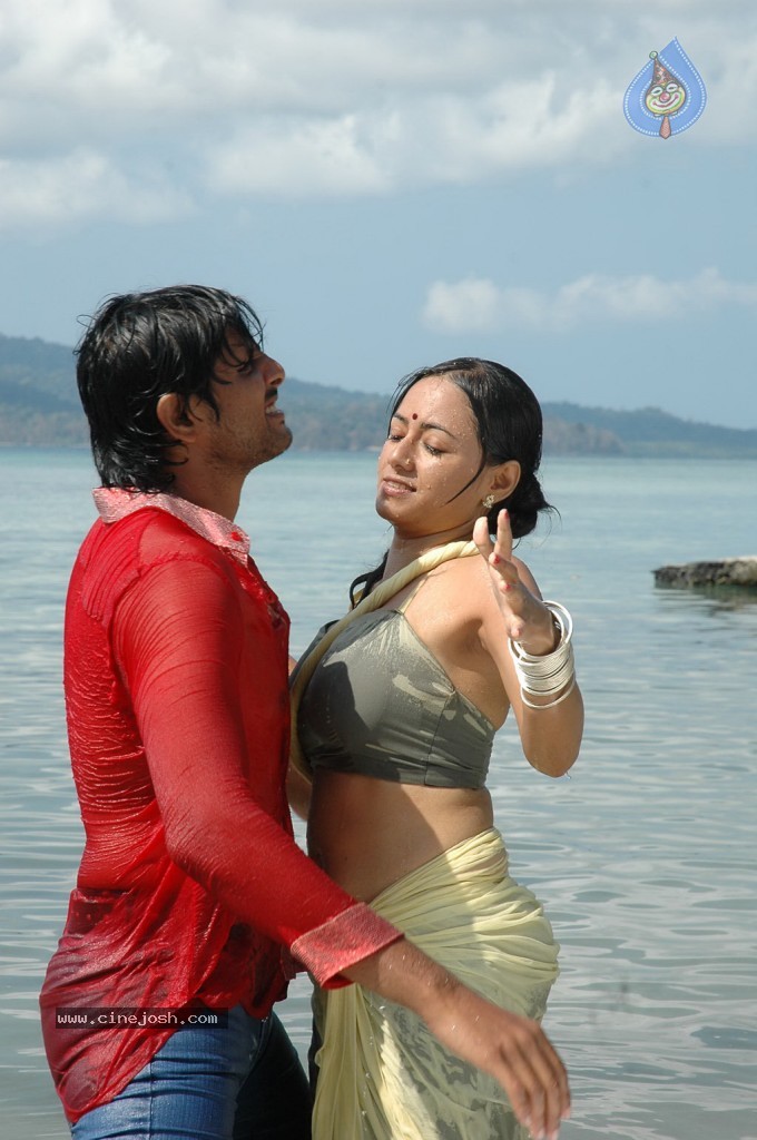 Siruvani Tamil Movie Hot Photos - 11 / 88 photos