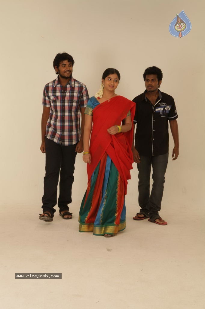 Sogusu Perundhu Tamil Movie Stills - 1 / 55 photos