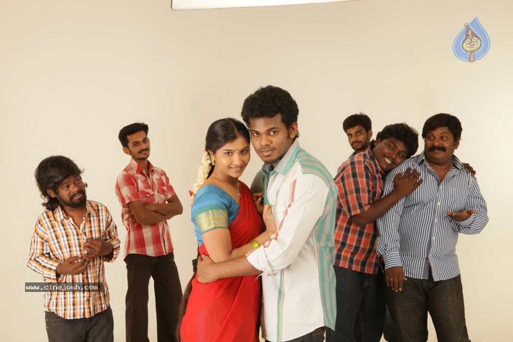 Sogusu Perundhu Tamil Movie Stills - 17 / 55 photos