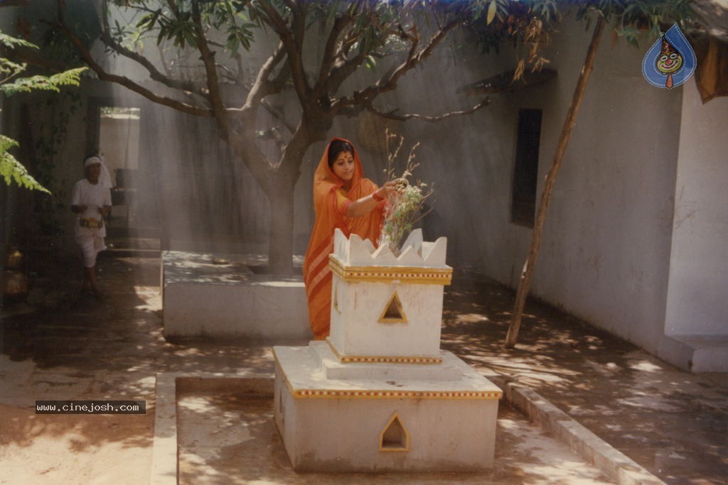 Sri Sai Mahima Movie Stills - 5 / 8 photos