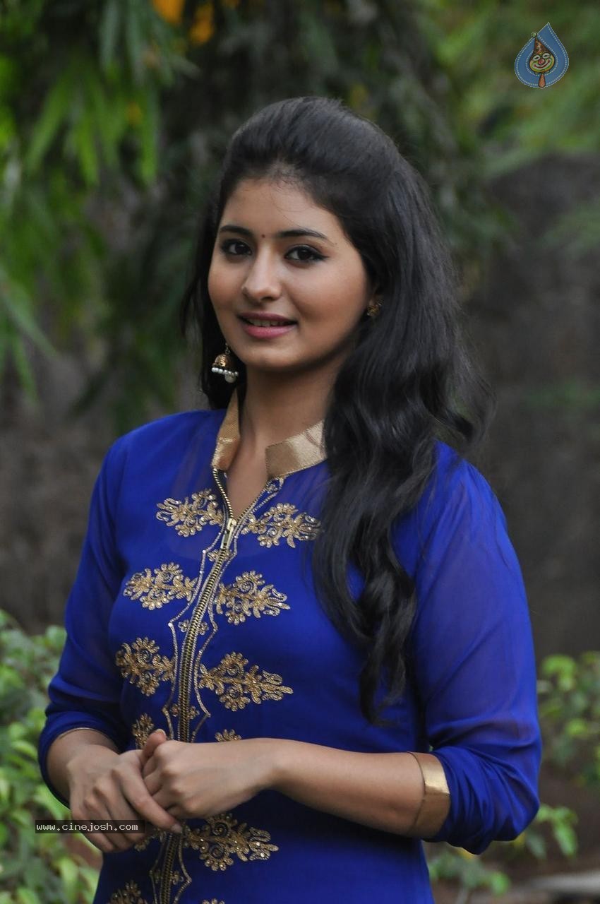 Tejaswi Stills in Natppathigaram 79 Tamil Movie  - 20 / 43 photos