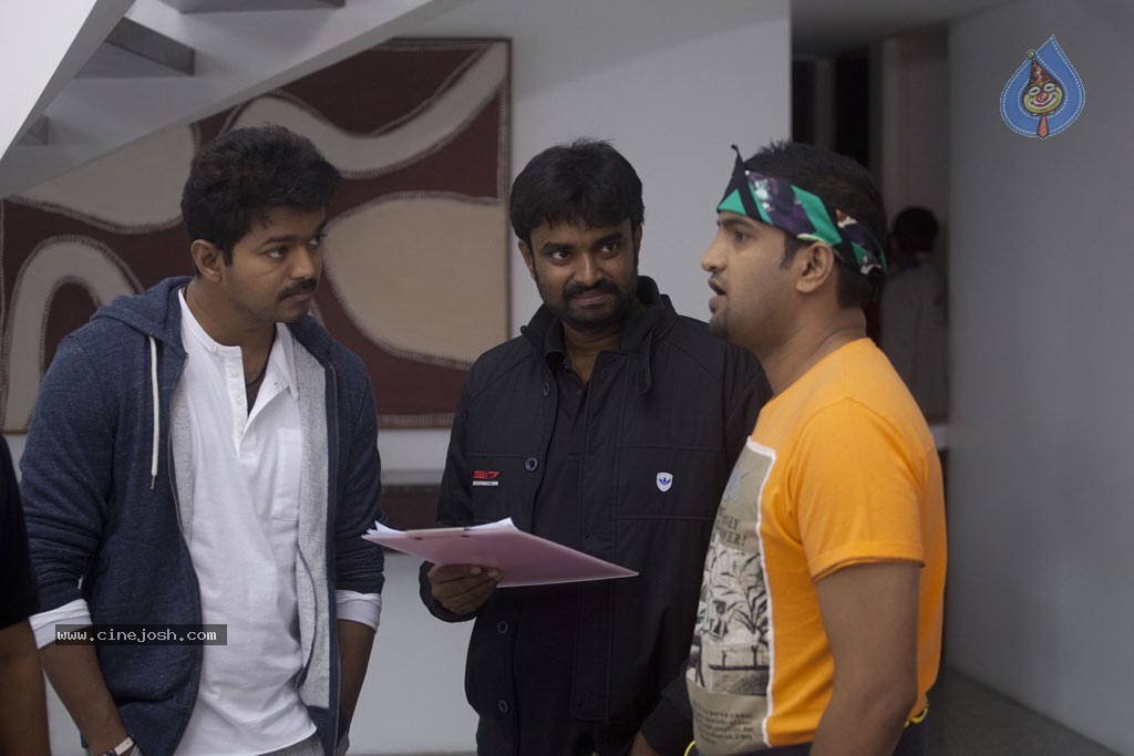 Thalaivaa Tamil Movie Stills - 4 / 9 photos