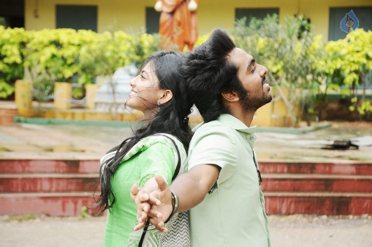 Trisha ledaa Nayanthara Film Photos - 15 / 17 photos