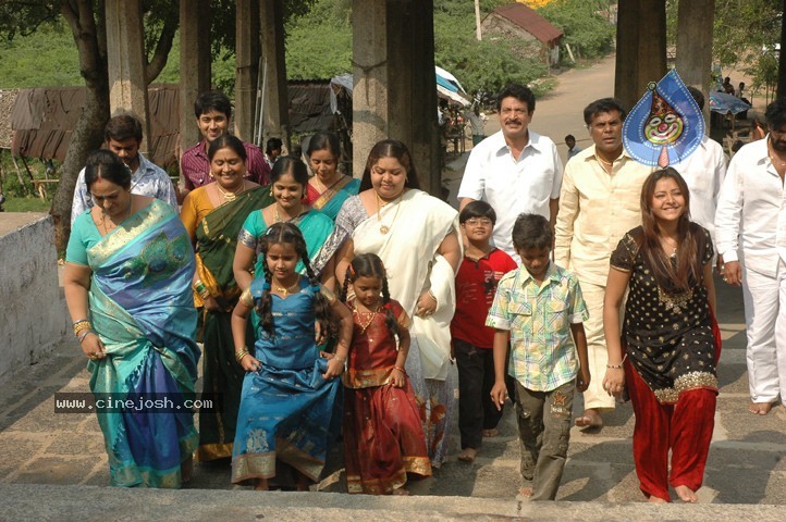 Uday kiran, Swetha Basu New Movie Stills - 6 / 11 photos