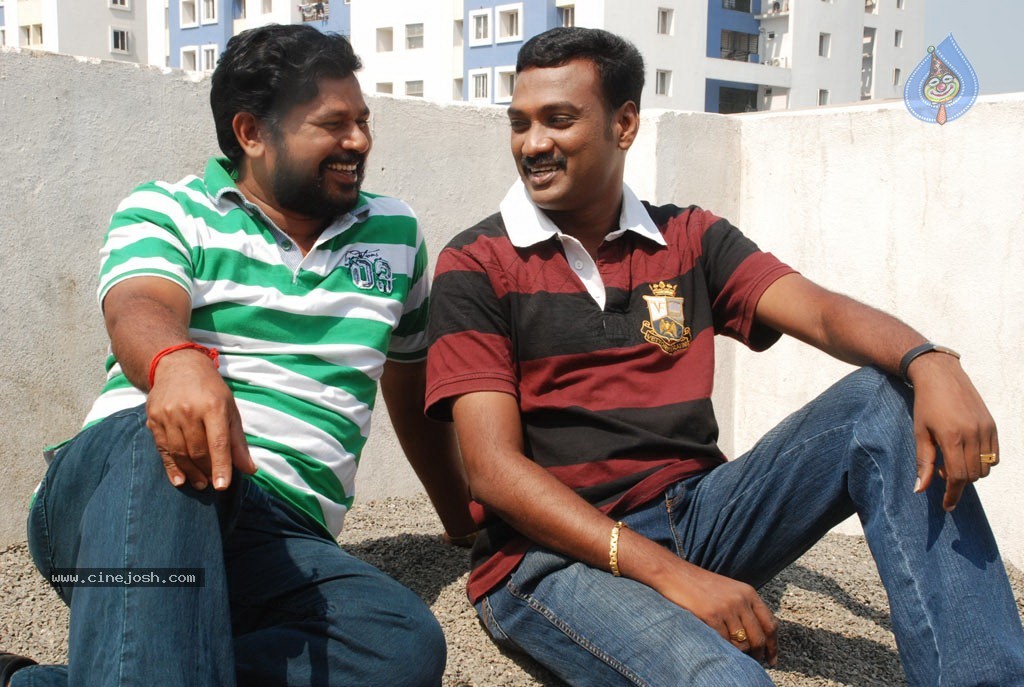 Un Bodhaikku Naan Oorugava Tamil Movie Spicy Stills - 3 / 20 photos