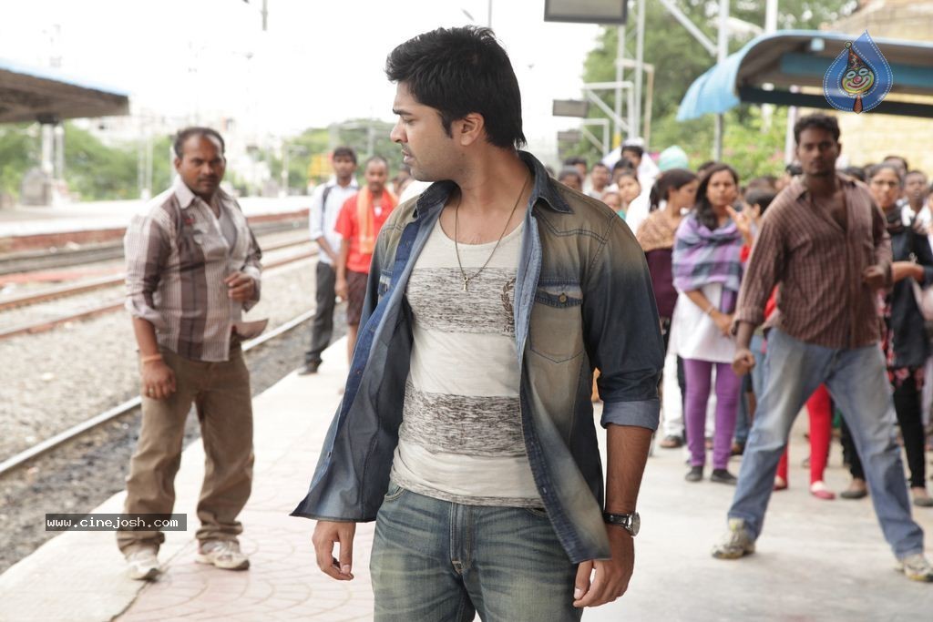 Vaalu Tamil Movie Photos - 12 / 12 photos