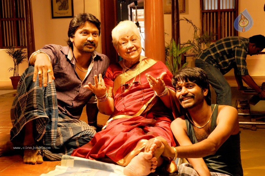 Vanavarayan Vallavarayan Tamil Film Stills - 12 / 46 photos