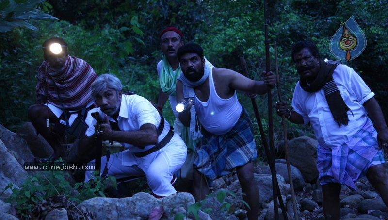 Varutha Padatha Valibar Sangam Tamil Movie New Photos - 10 / 27 photos