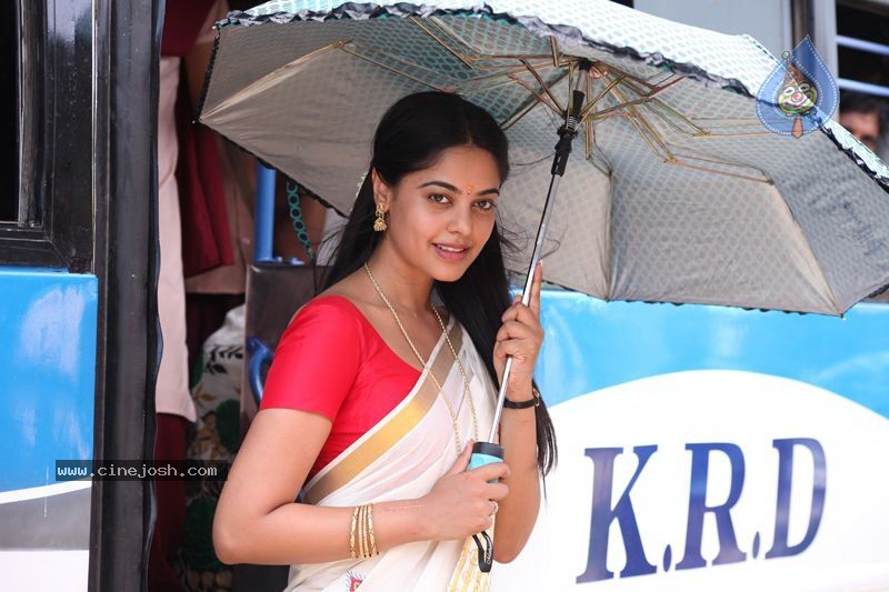 Varutha Padatha Valibar Sangam Tamil Movie New Photos - 17 / 27 photos