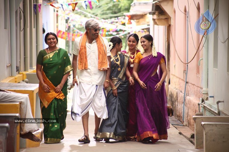 Varutha Padatha Valibar Sangam Tamil Movie New Photos - 24 / 27 photos