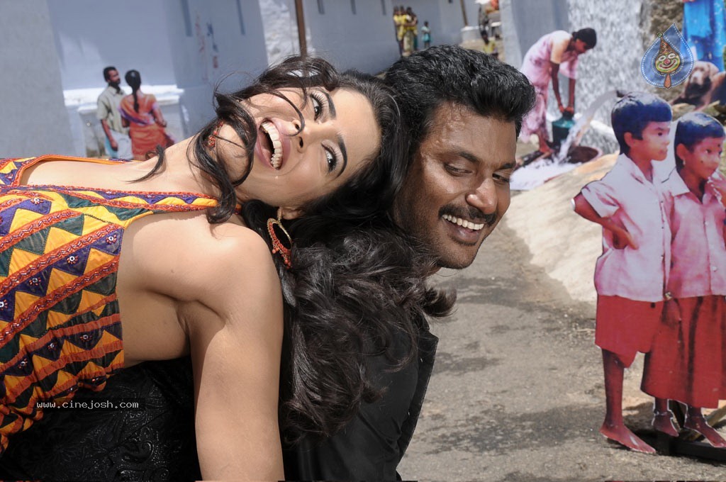 Vedi Tamil Movie Stills  - 4 / 53 photos