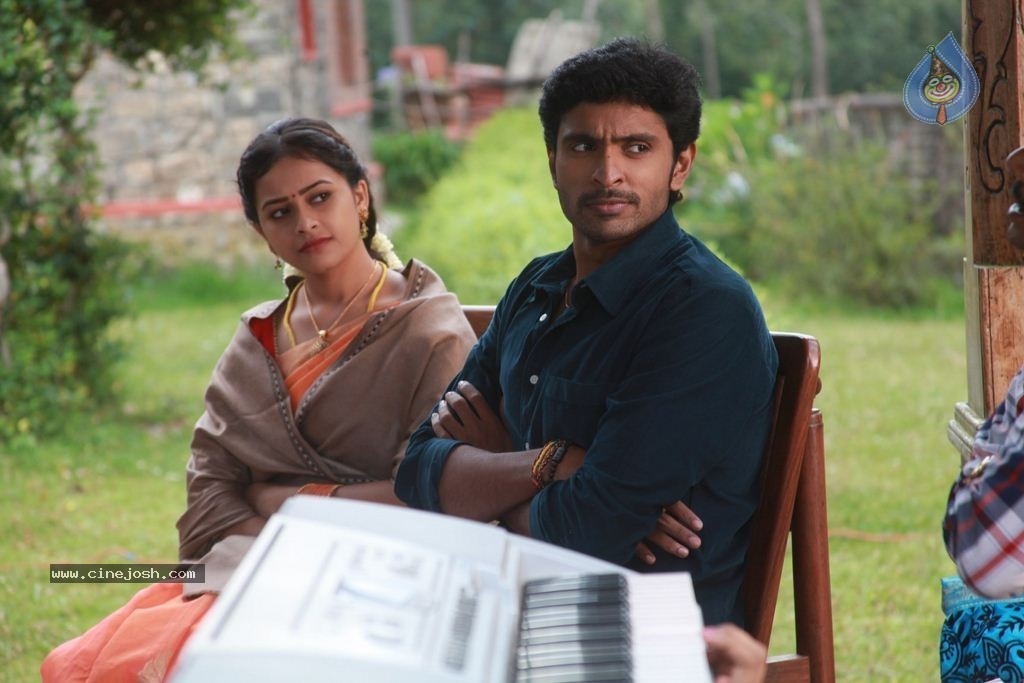 Vellakkara Durai Tamil Movie Stills - 17 / 42 photos