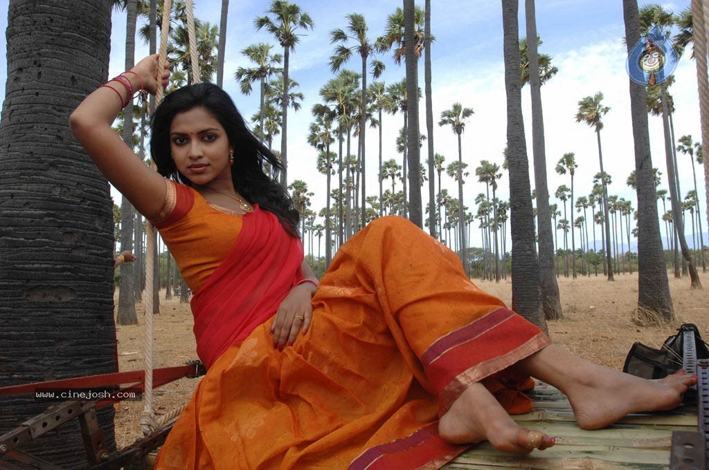 Vettai Tamil Movie New Stills - 2 / 32 photos
