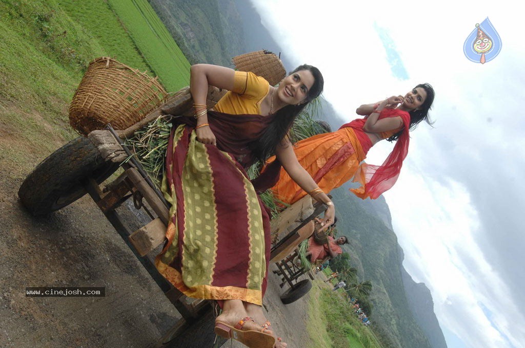Vettai Tamil Movie New Stills - 9 / 32 photos