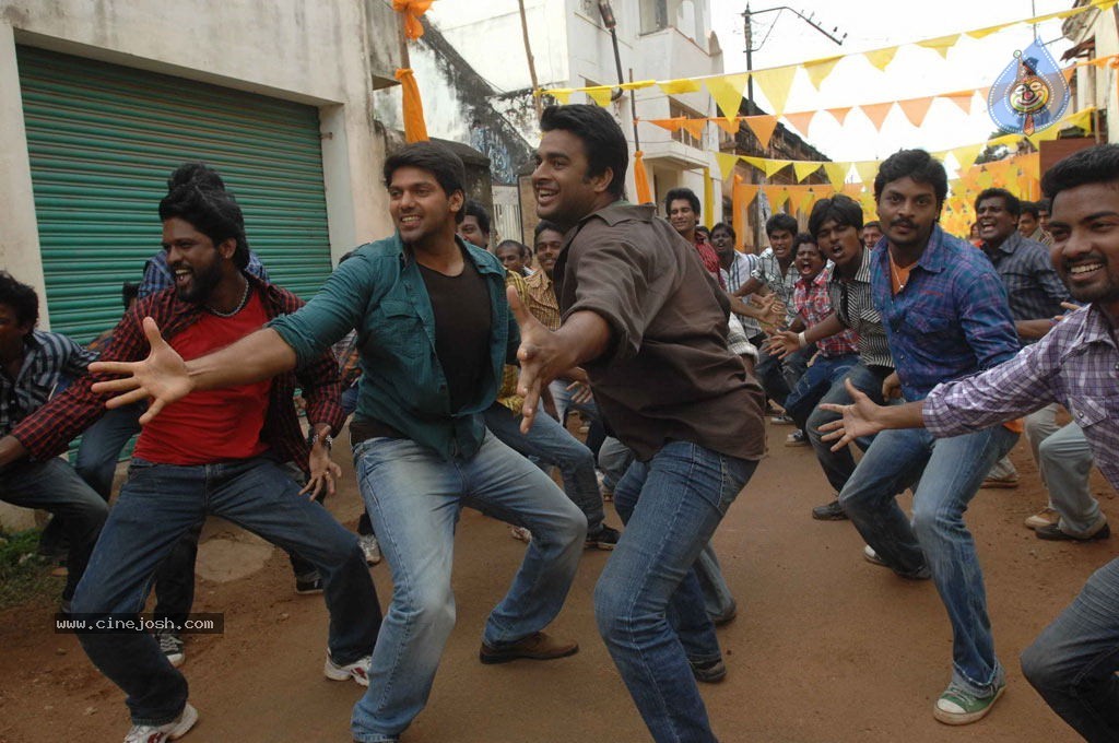 Vettai Tamil Movie New Stills - 15 / 32 photos