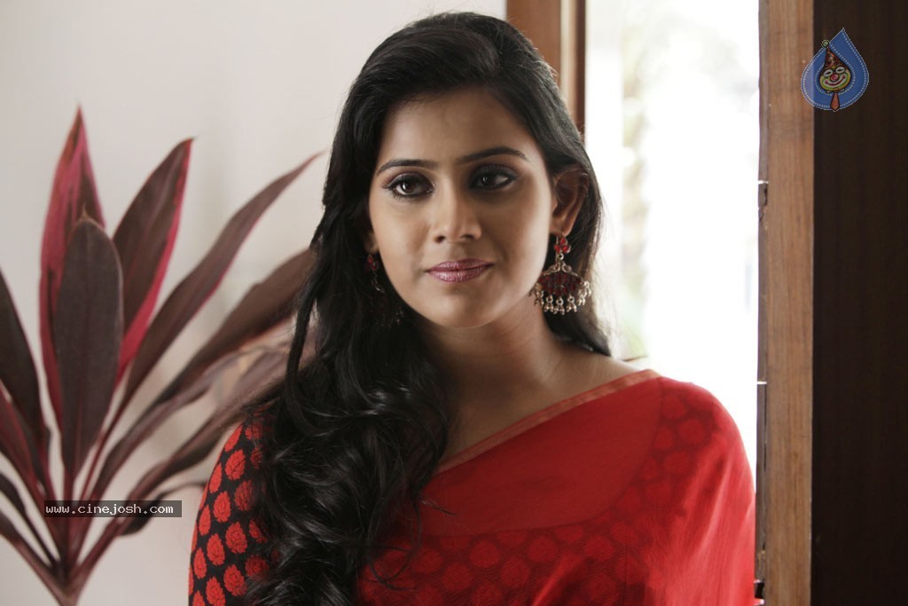 Yaan Tamil Movie New Stills - 17 / 31 photos