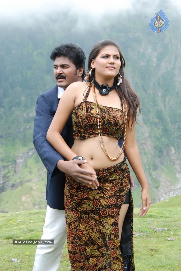 Yaarathu Tamil Movie Hot Stills - 14 / 40 photos