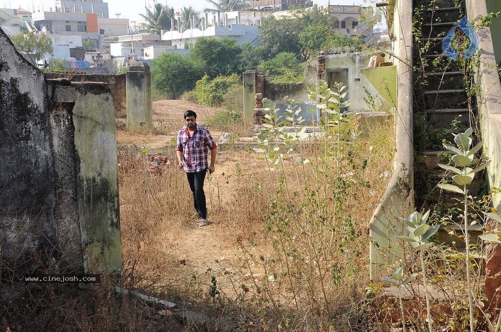 Yuganiki Okkadu oKka Primikudu Movie New Stills - 5 / 30 photos