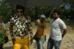 athadu-aame-o-scooter-latest-stills