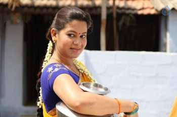 Ennai Piriyadhey Tamil Movie Photos - 22 of 41