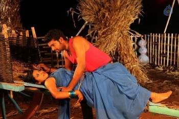 Ennai Piriyadhey Tamil Movie Photos - 37 of 41