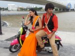 Ennamo Edho Tamil Movie New Photos - 10 of 24