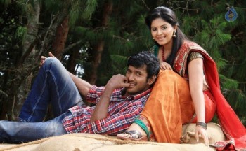 Mada Gaja Raja Tamil Film Photos - 10 of 13