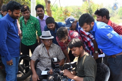 Naa Route Separate Movie Working Stills - 4 of 21