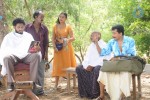 Nadodi Kkoottam Tamil Movie Hot Stills  - 18 of 31