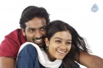 naduvula-konjam-pakkatha-kaanom-tamil-movie-stills