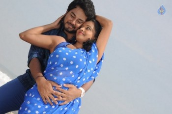Paarkalaam Pazhagalam Tamil Film Photos - 11 of 27