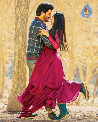 Padi Padi Leche Manasu Movie Photos and Poster - 2 of 3