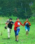 Pani Vizhum Malar Vanam Tamil Movie Stills - 31 of 32