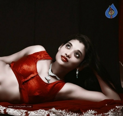 Rekha Boj Stills In Rangeela Movie - 14 of 19