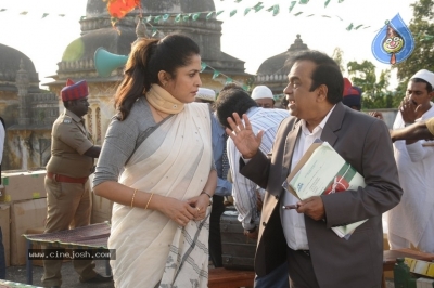 Thaanaa Serndha Koottam Movie Stills - 28 of 28