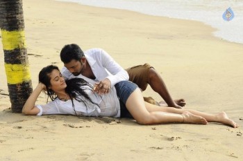 Thakituthaththom Tamil Film Photos - 12 of 29