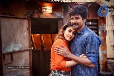 Velaikkaran Tamil Film Photos - 15 of 21