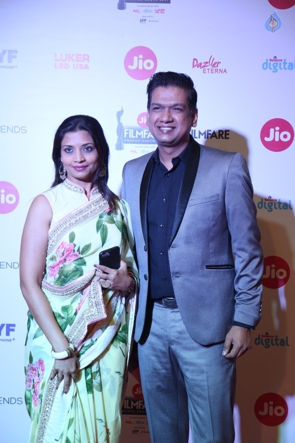 64th Jio Filmfare Awards South 2017 - 15 / 61 photos