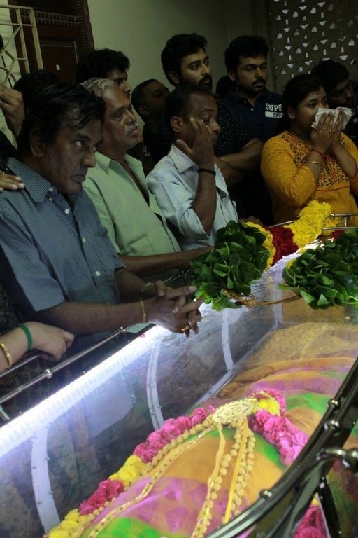 Aachi Manorama Condolences Photos - 11 / 165 photos