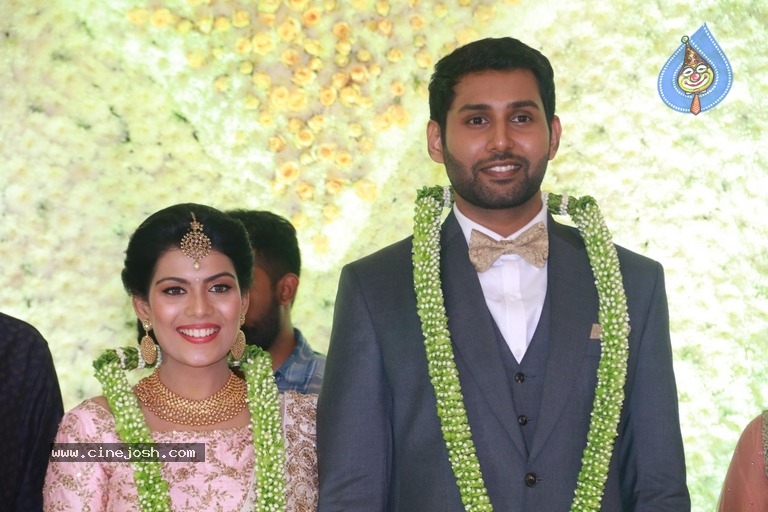 Aadhav Kannadasan - Vinodhnie Wedding Reception Photos - 8 / 21 photos