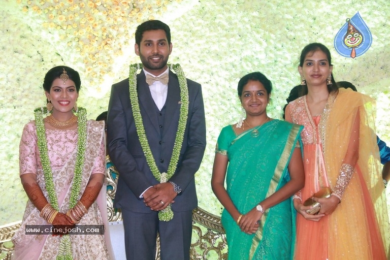 Aadhav Kannadasan - Vinodhnie Wedding Reception Photos - 14 / 21 photos