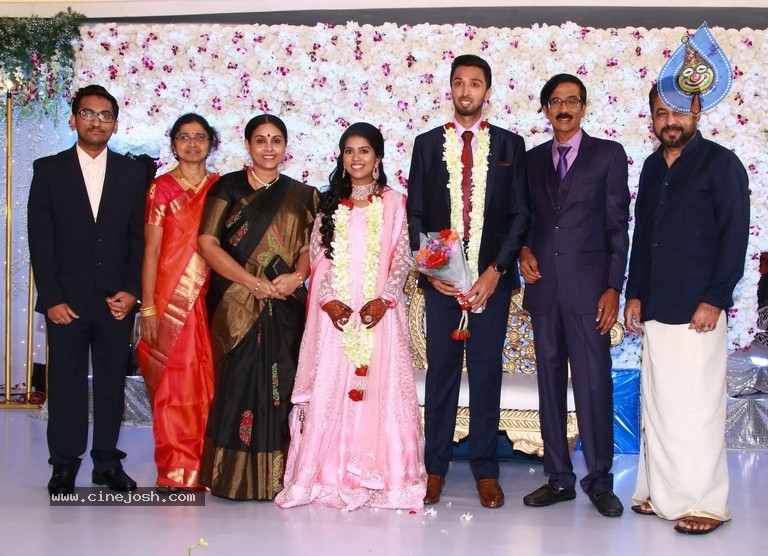 Actor Mano Bala Son Harish-Priya Wedding Reception - 33 / 57 photos