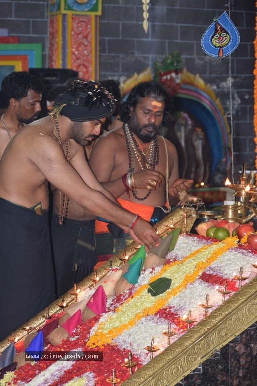 Actor Sharwanand Conduct Ayyappa Swamy Pooja At Film Nagar Temple - 9 / 20 photos