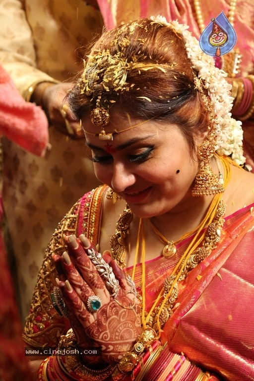 Actress Namitha and Veer Wedding Photos - 10 / 14 photos