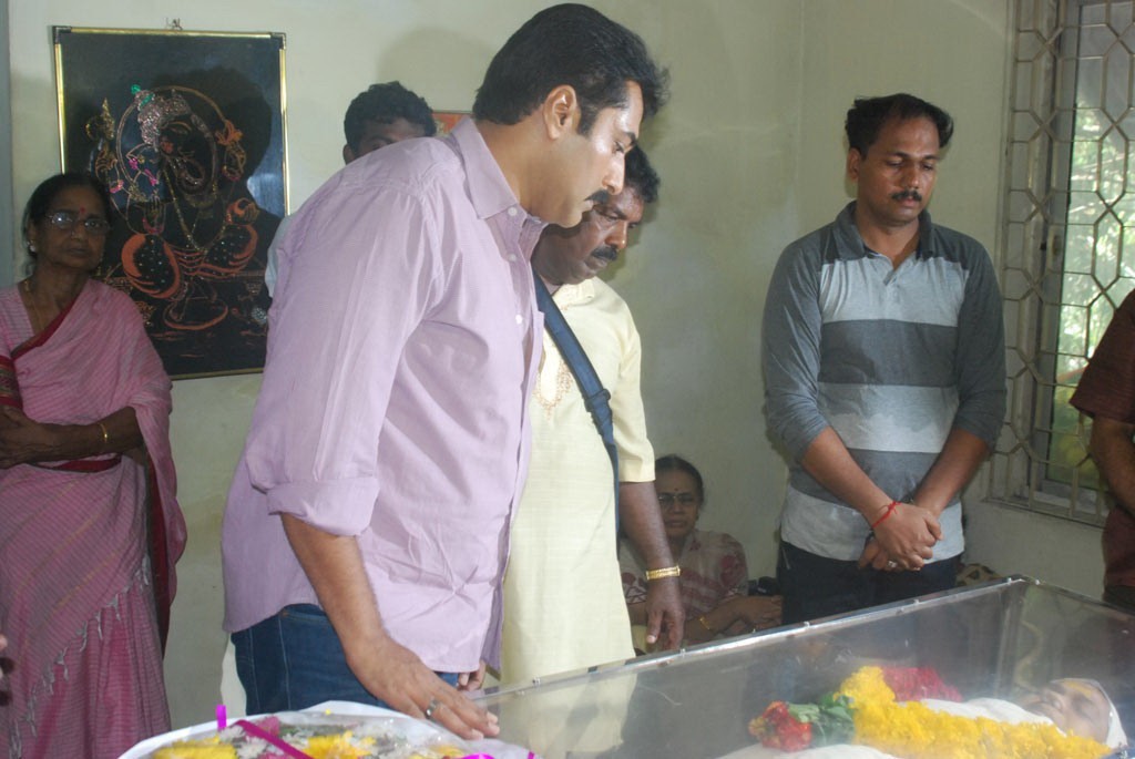 Actress Sukumari Condolences Photos - 15 / 72 photos