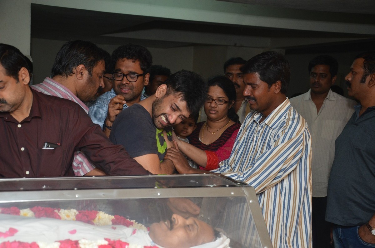 Ahuti Prasad Condolences Photos - 15 / 129 photos