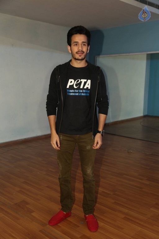 Akhil at PETA Event - 7 / 37 photos