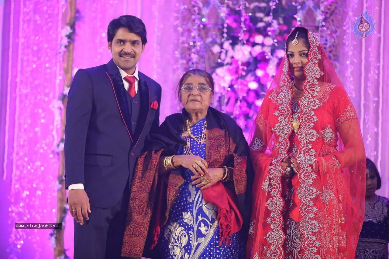 Celebs at Ali Brother Khayum Wedding Reception 01 - 9 / 19 photos