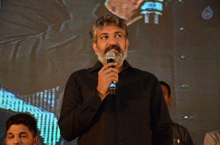 Allu Arjun and SS Rajamouli at Traffic Awareness Event - 17 / 81 photos